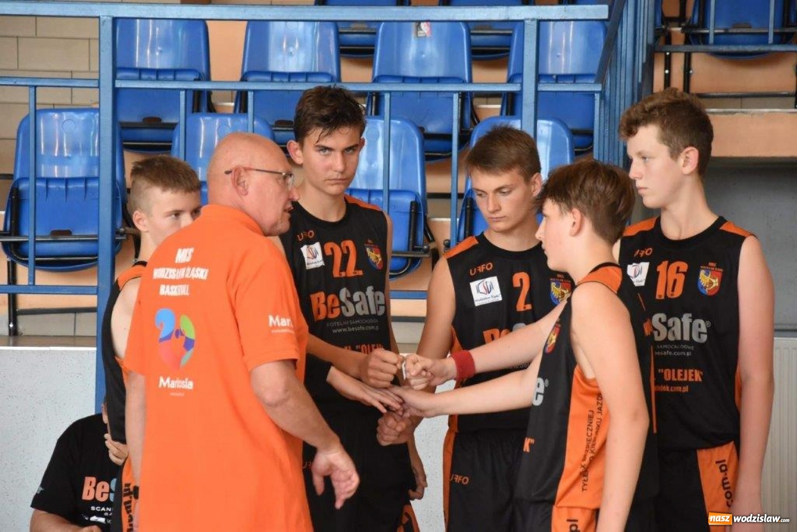 Zdjęcie w galerii na portalu naszwodzislaw.com: Dobry występ koszykarzy MKS Wodzisław w nieoficjalnych mistrzostwach Polski w Radomiu [FOTO] wiadomości z regionu