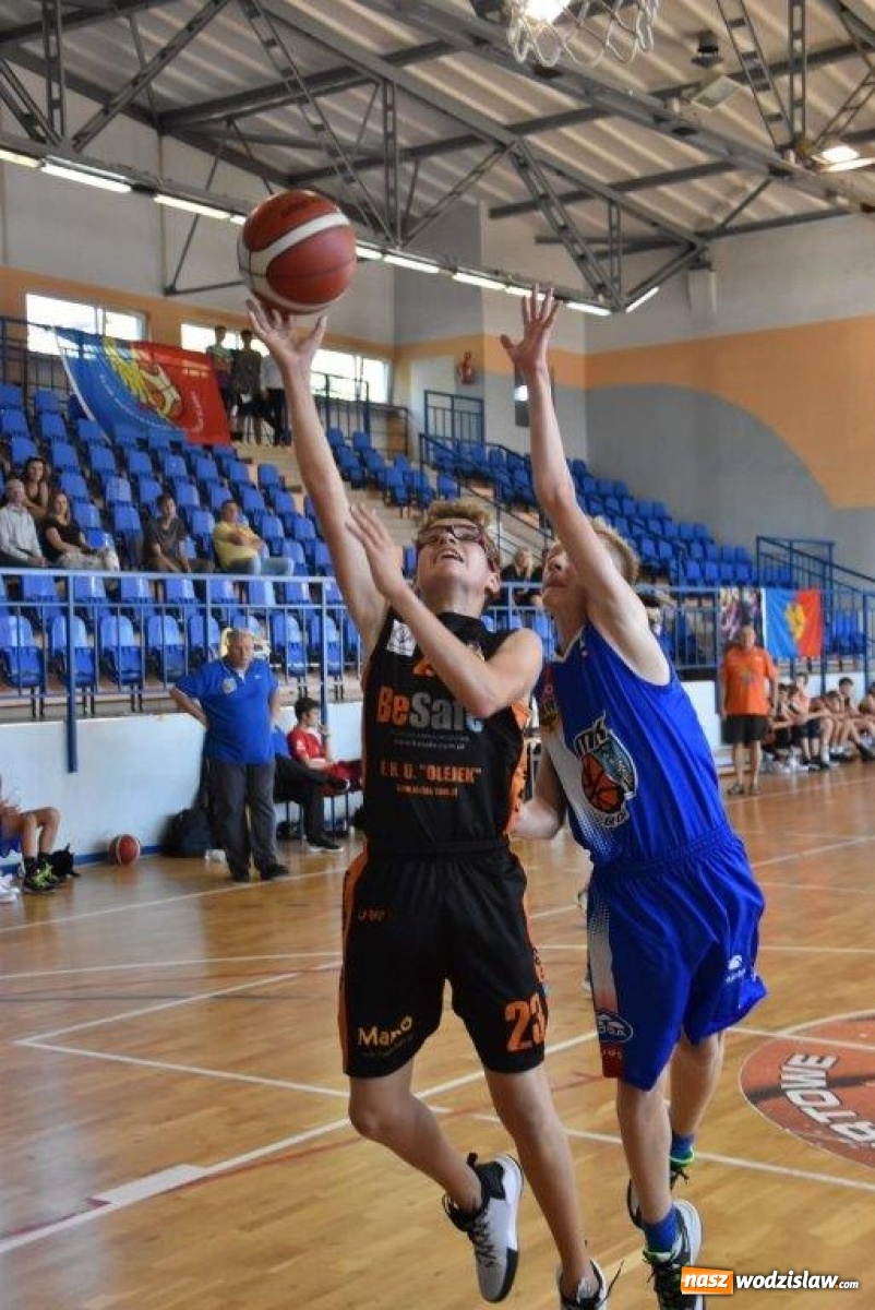 Zdjęcie w galerii na portalu naszwodzislaw.com: Dobry występ koszykarzy MKS Wodzisław w nieoficjalnych mistrzostwach Polski w Radomiu [FOTO] wiadomości z regionu