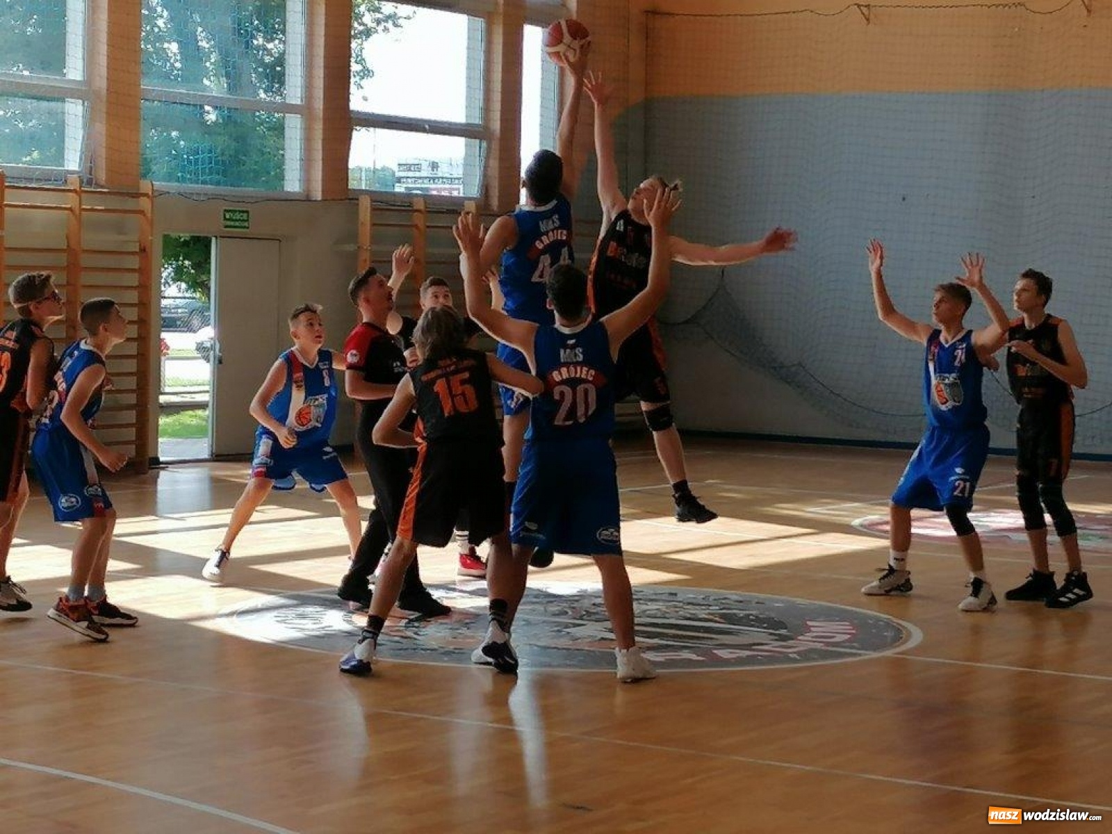 Zdjęcie w galerii na portalu naszwodzislaw.com: Dobry występ koszykarzy MKS Wodzisław w nieoficjalnych mistrzostwach Polski w Radomiu [FOTO] wiadomości z regionu