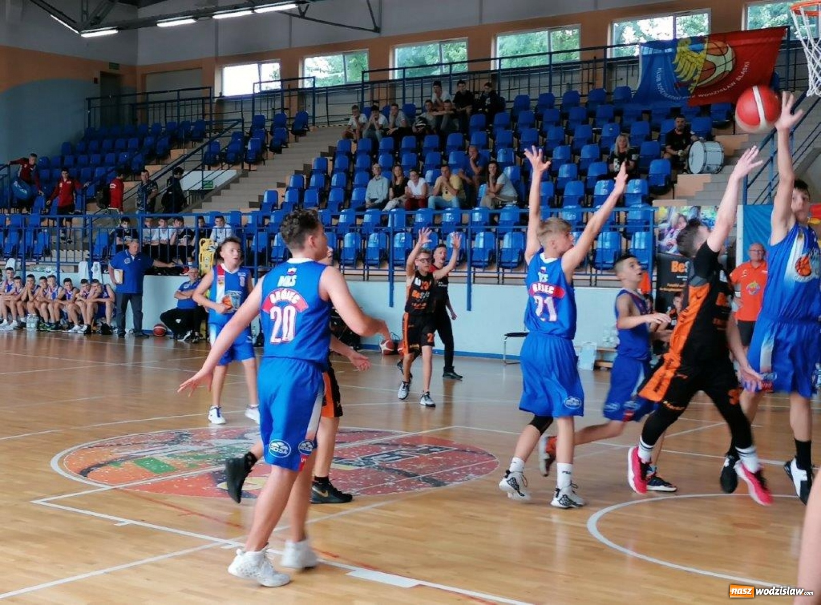 Zdjęcie w galerii na portalu naszwodzislaw.com: Dobry występ koszykarzy MKS Wodzisław w nieoficjalnych mistrzostwach Polski w Radomiu [FOTO] wiadomości z regionu