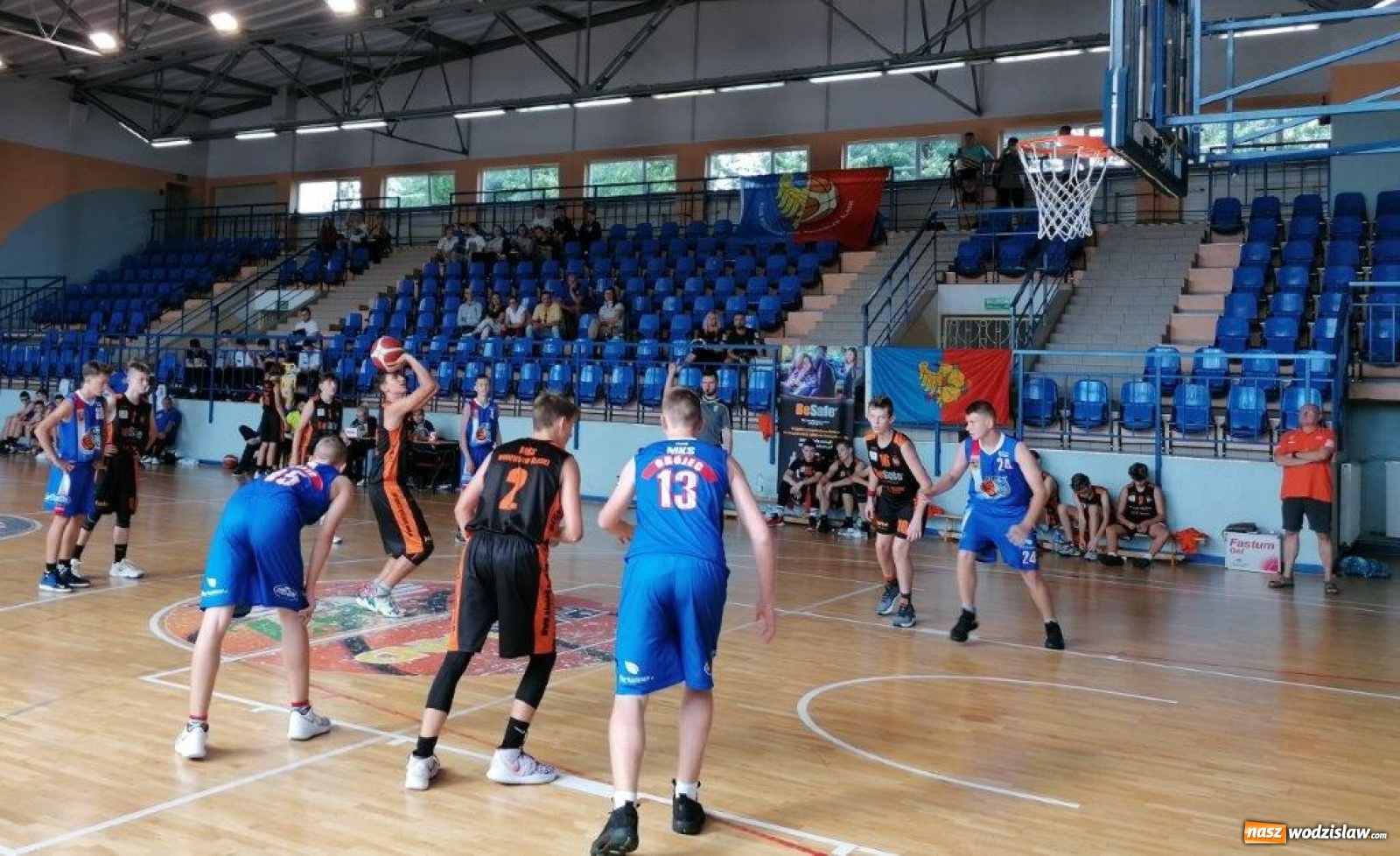 Zdjęcie w galerii na portalu naszwodzislaw.com: Dobry występ koszykarzy MKS Wodzisław w nieoficjalnych mistrzostwach Polski w Radomiu [FOTO] wiadomości z regionu