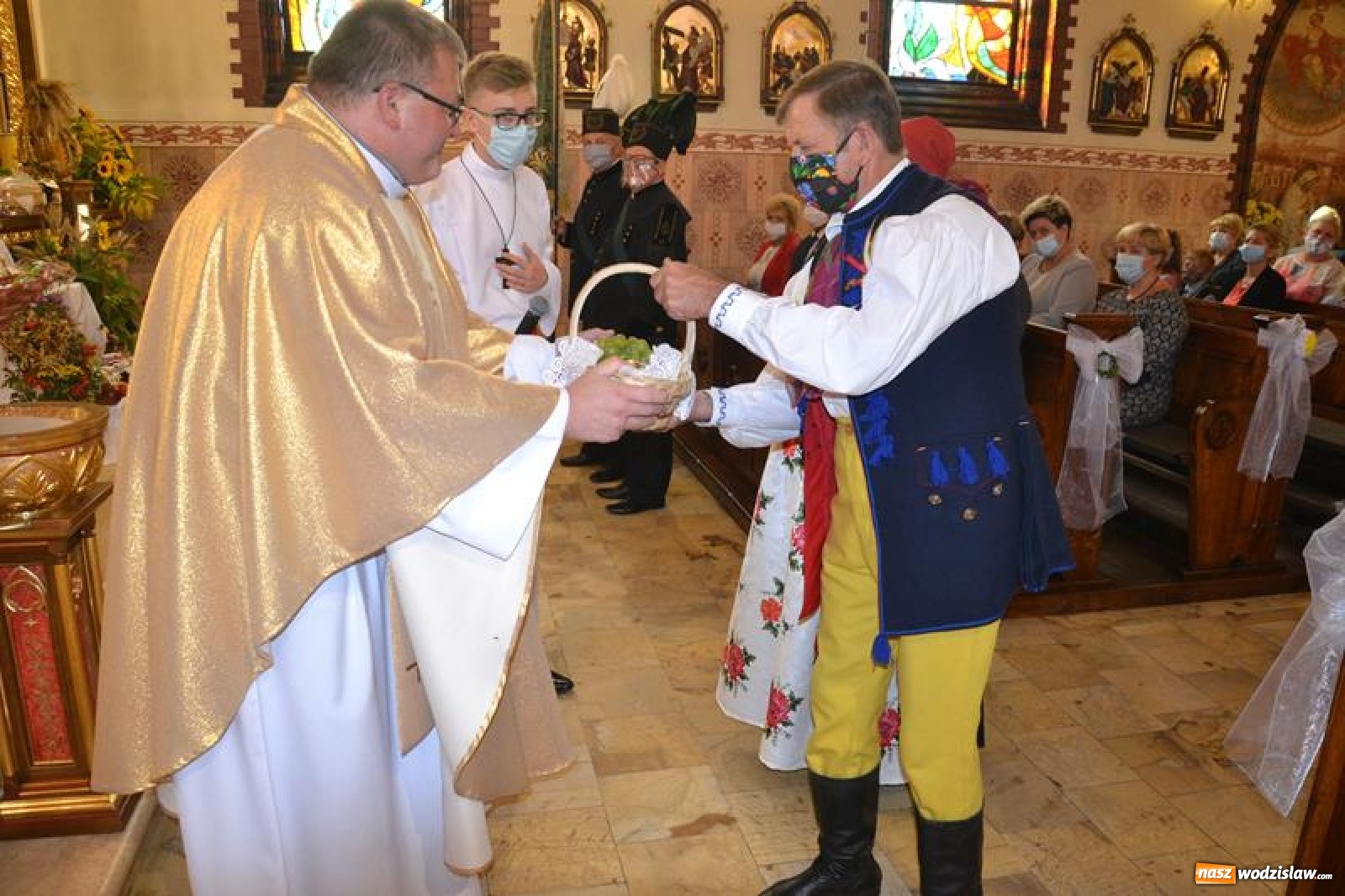 Zdjęcie w galerii na portalu naszwodzislaw.com: Gmina Mszana dziękowała za plony [FOTO] wiadomości z regionu