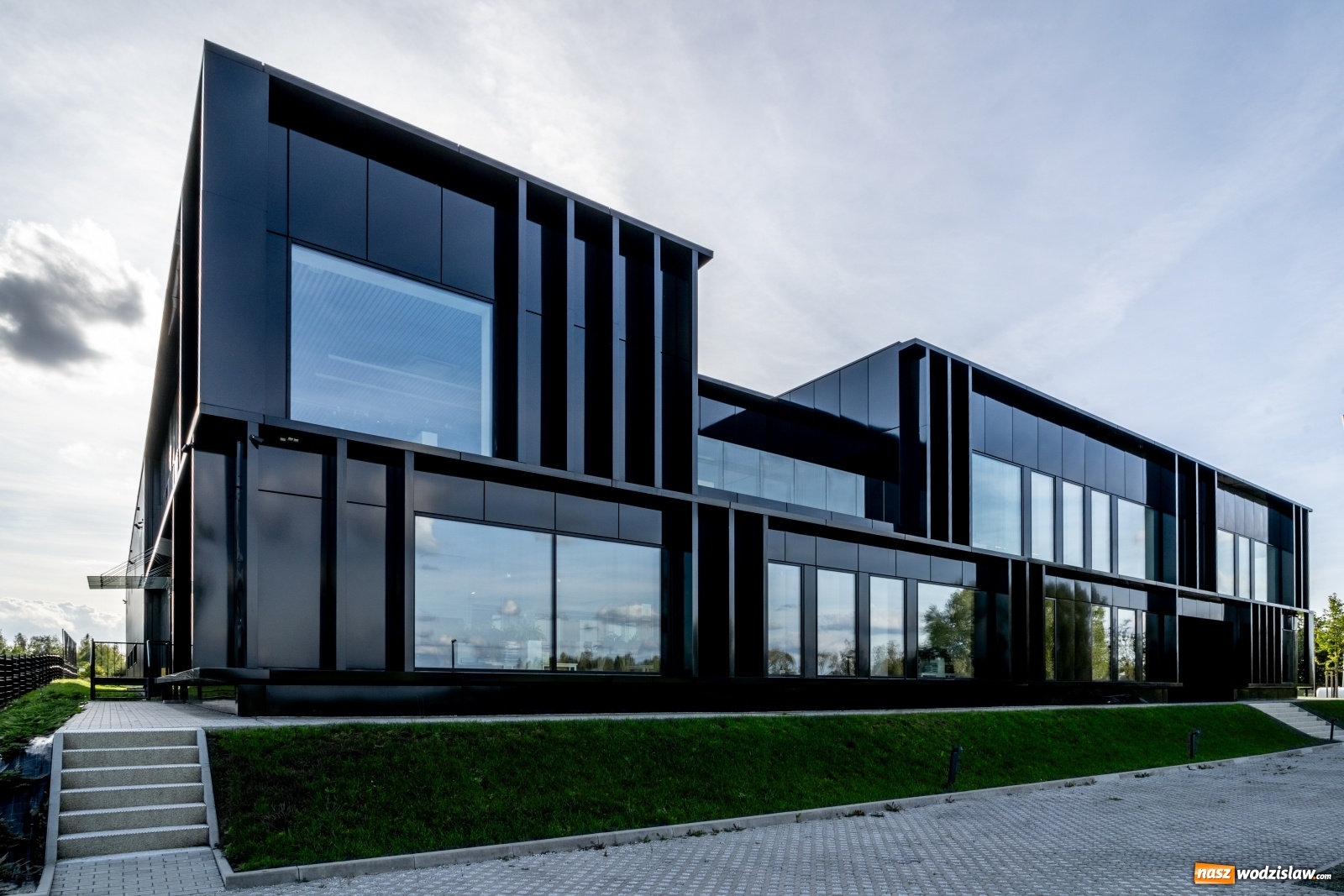 Zdjęcie w galerii na portalu naszwodzislaw.com: Trwa rekrutacja w firmie Pivexin Technology wiadomości z regionu