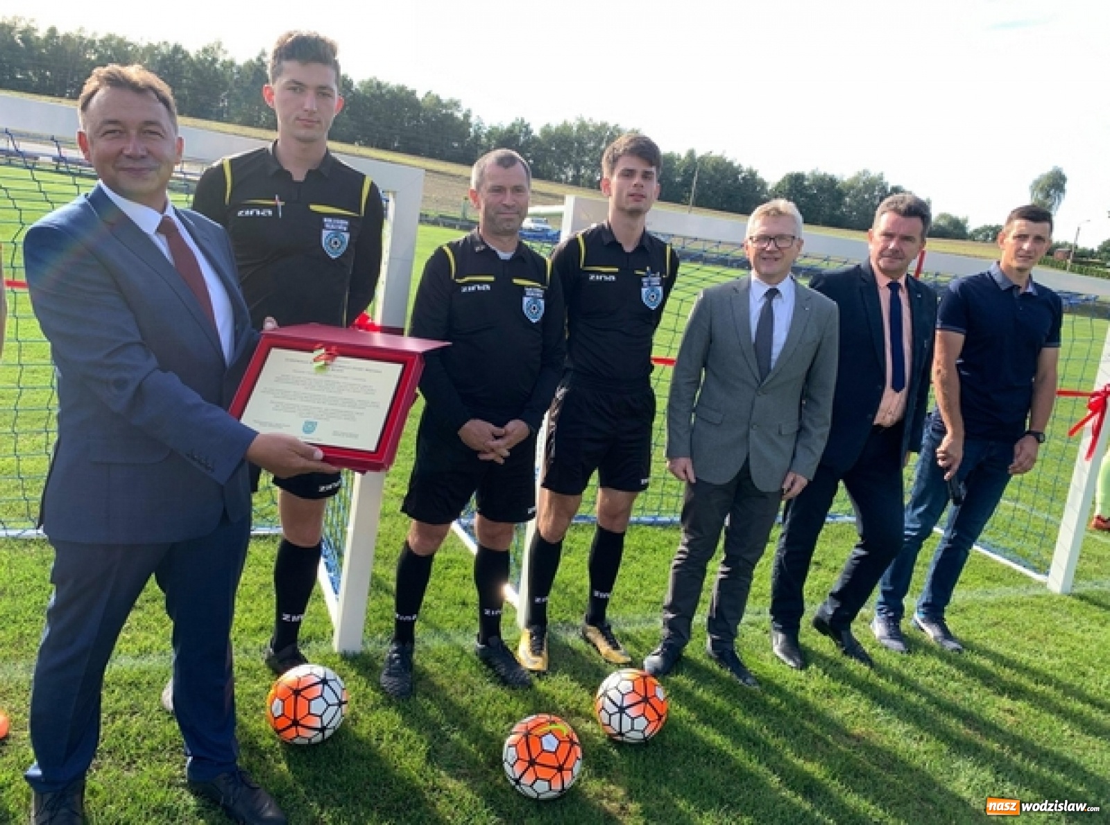 Zdjęcie w galerii na portalu naszwodzislaw.com: Mszański Start świętował awans wiadomości z regionu
