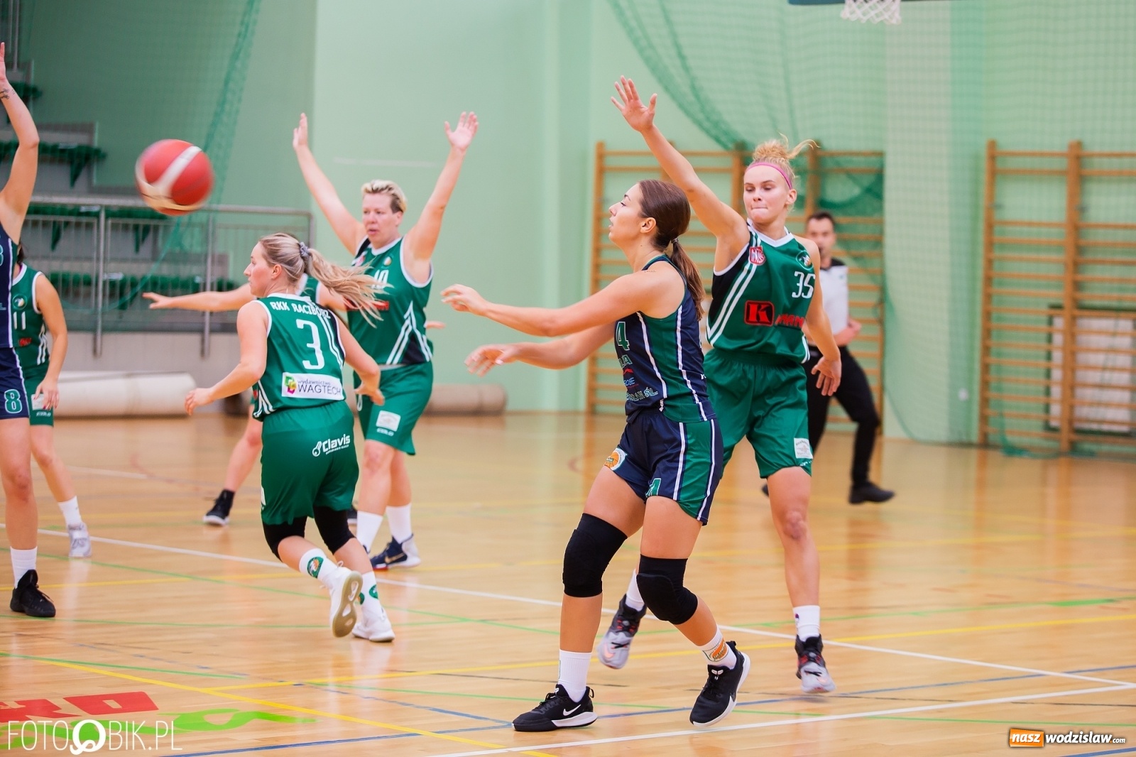 Zdjęcie w galerii na portalu naszwodzislaw.com: Wodzisławska Olimpia zwycięska w Raciborzu [FOTO] wiadomości z regionu