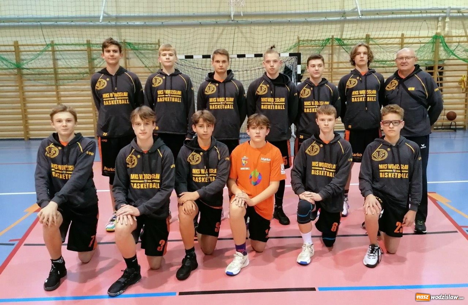 Zdjęcie w galerii na portalu naszwodzislaw.com: Wysoka wygrana koszykarzy MKS Wodzisław na początek sezonu  wiadomości z regionu