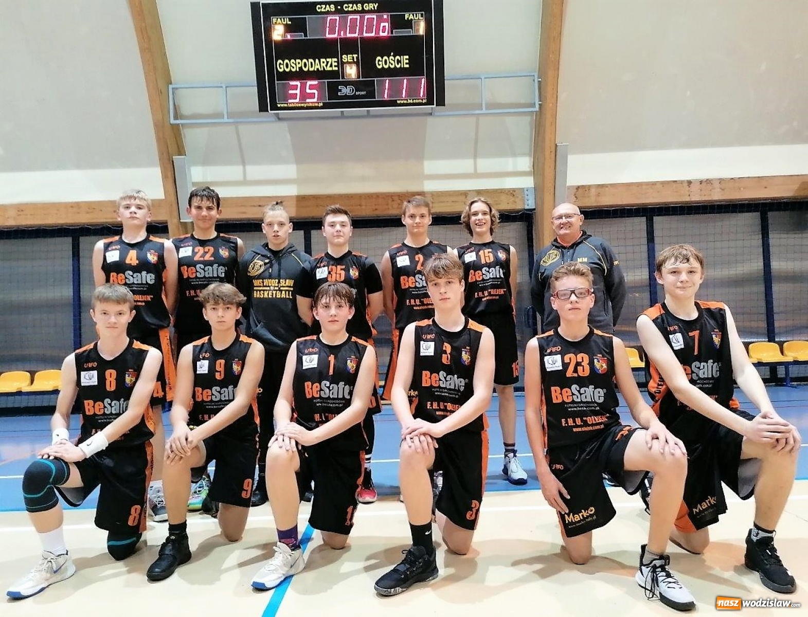 Zdjęcie w galerii na portalu naszwodzislaw.com: Wysoka wygrana koszykarzy MKS Wodzisław na początek sezonu  wiadomości z regionu