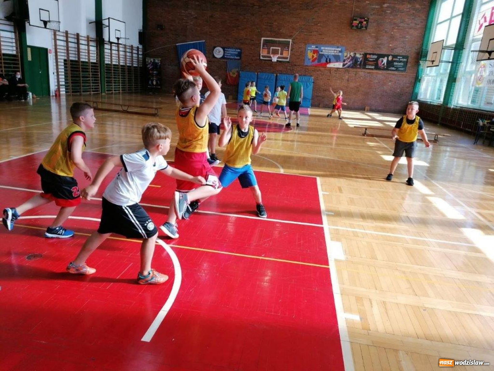 Zdjęcie w galerii na portalu naszwodzislaw.com: Najmłodsi koszykarze MKS Wodzisław rozpoczęli treningi wiadomości z regionu