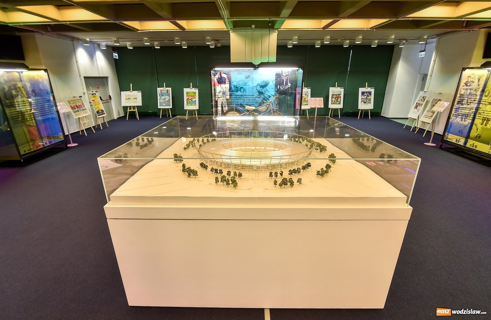 Zdjęcie w galerii na portalu naszwodzislaw.com: Stadion Śląski i Sztolnia Królowa Luiza mają wspólny bilet wiadomości z regionu