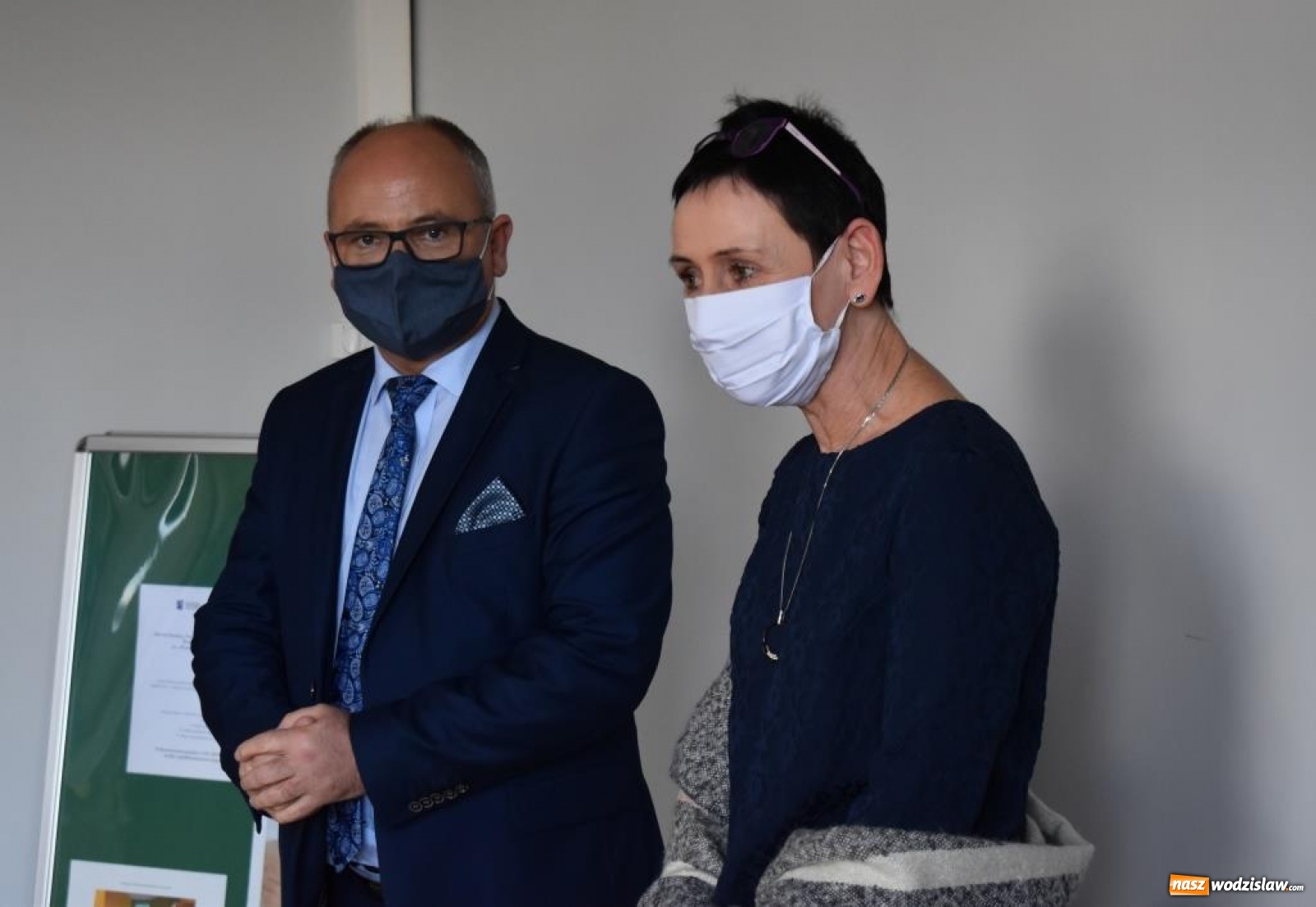 Zdjęcie w galerii na portalu naszwodzislaw.com: Rodziny zastępcze i domy dziecka otrzymały komputery wiadomości z regionu