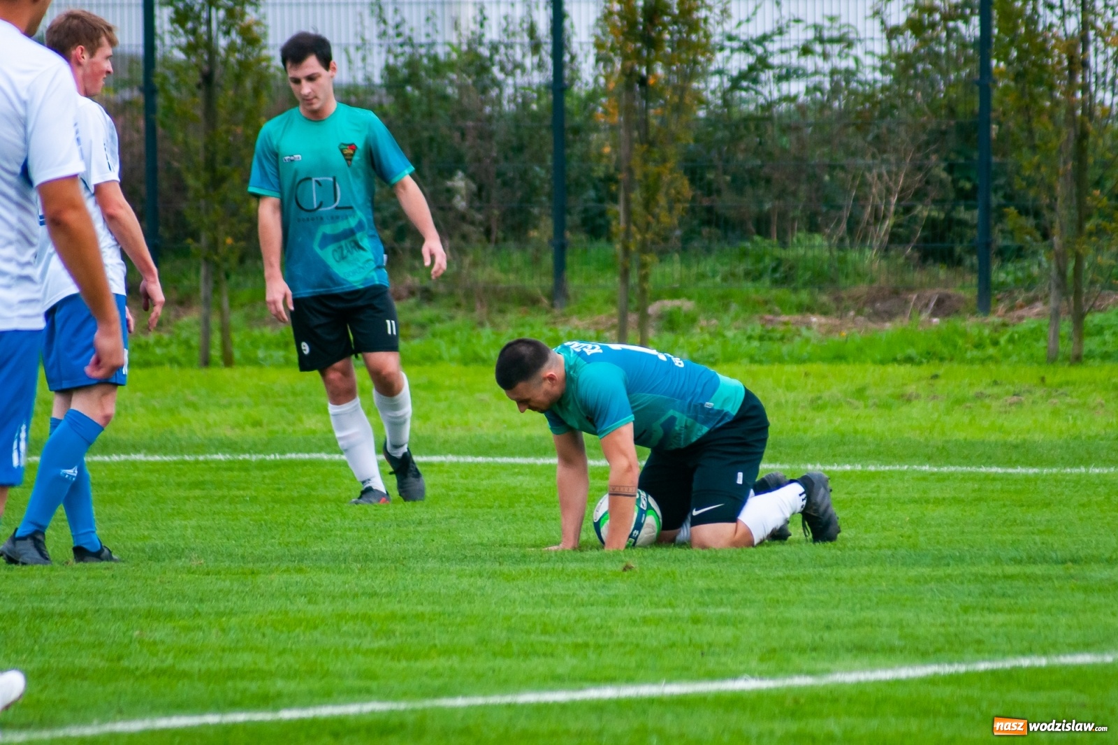 Zdjęcie w galerii na portalu naszwodzislaw.com: Tomasz Kukla uratował punkt dla Czarnych z Gorzyc [FOTO] wiadomości z regionu