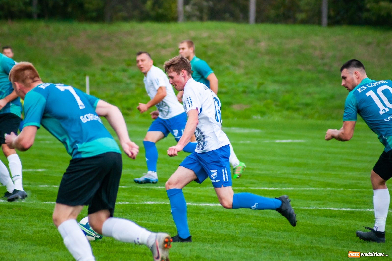 Zdjęcie w galerii na portalu naszwodzislaw.com: Tomasz Kukla uratował punkt dla Czarnych z Gorzyc [FOTO] wiadomości z regionu