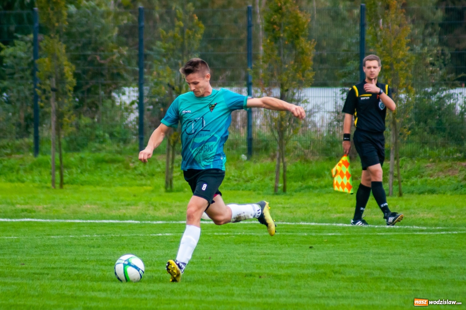 Zdjęcie w galerii na portalu naszwodzislaw.com: Tomasz Kukla uratował punkt dla Czarnych z Gorzyc [FOTO] wiadomości z regionu