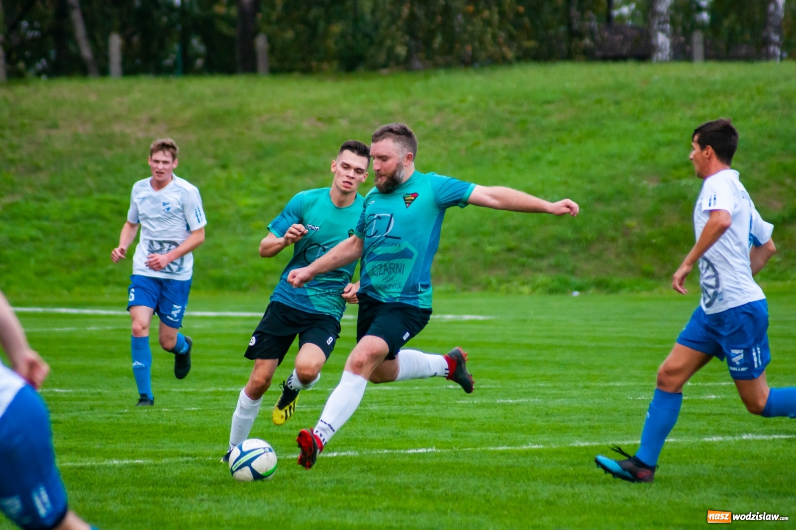 Zdjęcie w galerii na portalu naszwodzislaw.com: Tomasz Kukla uratował punkt dla Czarnych z Gorzyc [FOTO] wiadomości z regionu