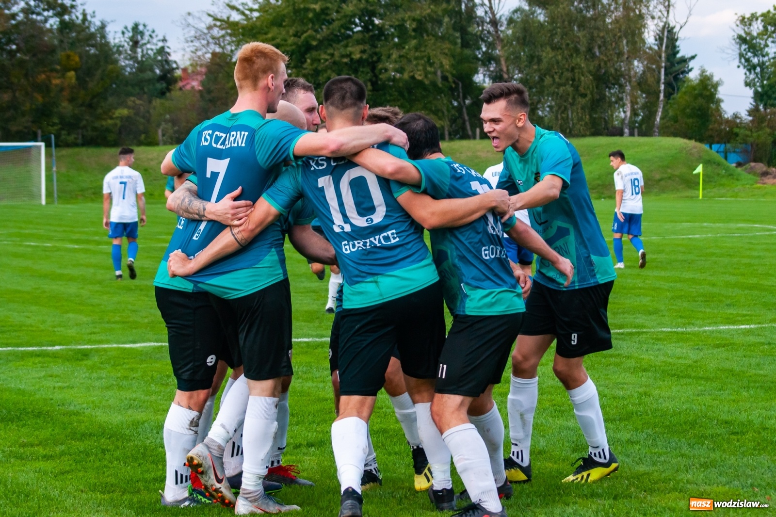 Zdjęcie w galerii na portalu naszwodzislaw.com: Tomasz Kukla uratował punkt dla Czarnych z Gorzyc [FOTO] wiadomości z regionu