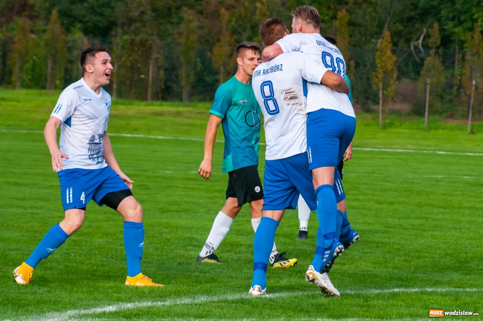 Zdjęcie w galerii na portalu naszwodzislaw.com: Tomasz Kukla uratował punkt dla Czarnych z Gorzyc [FOTO] wiadomości z regionu