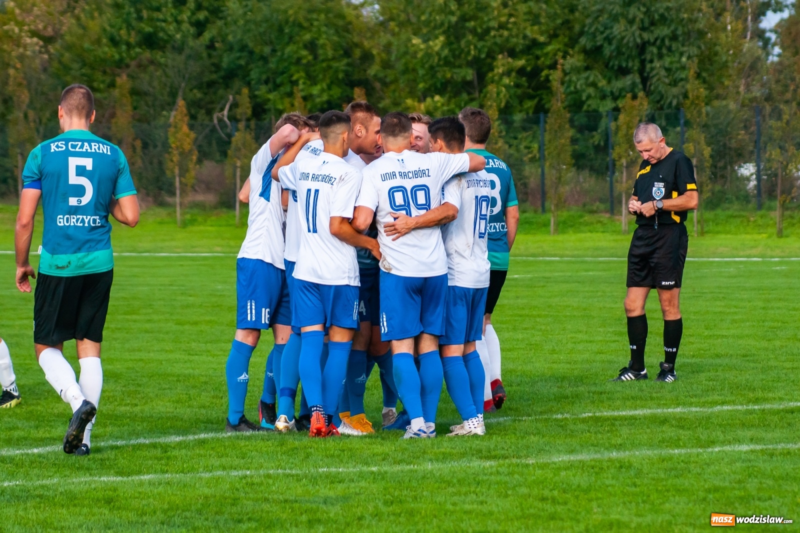 Zdjęcie w galerii na portalu naszwodzislaw.com: Tomasz Kukla uratował punkt dla Czarnych z Gorzyc [FOTO] wiadomości z regionu