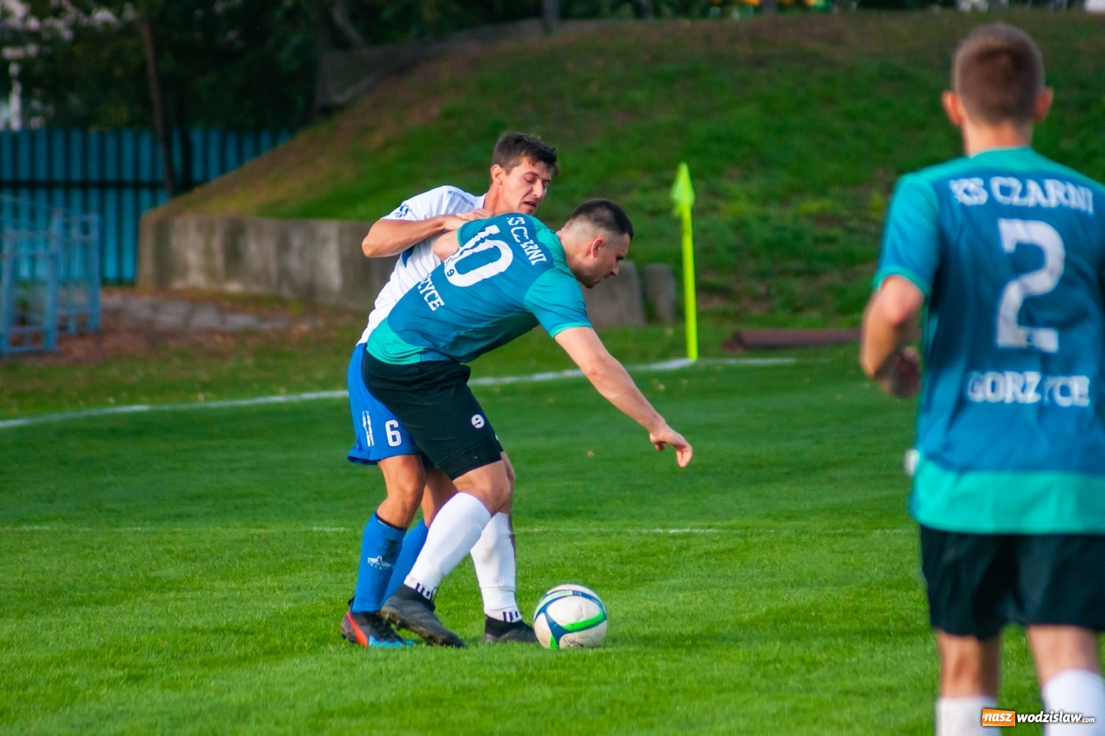 Zdjęcie w galerii na portalu naszwodzislaw.com: Tomasz Kukla uratował punkt dla Czarnych z Gorzyc [FOTO] wiadomości z regionu