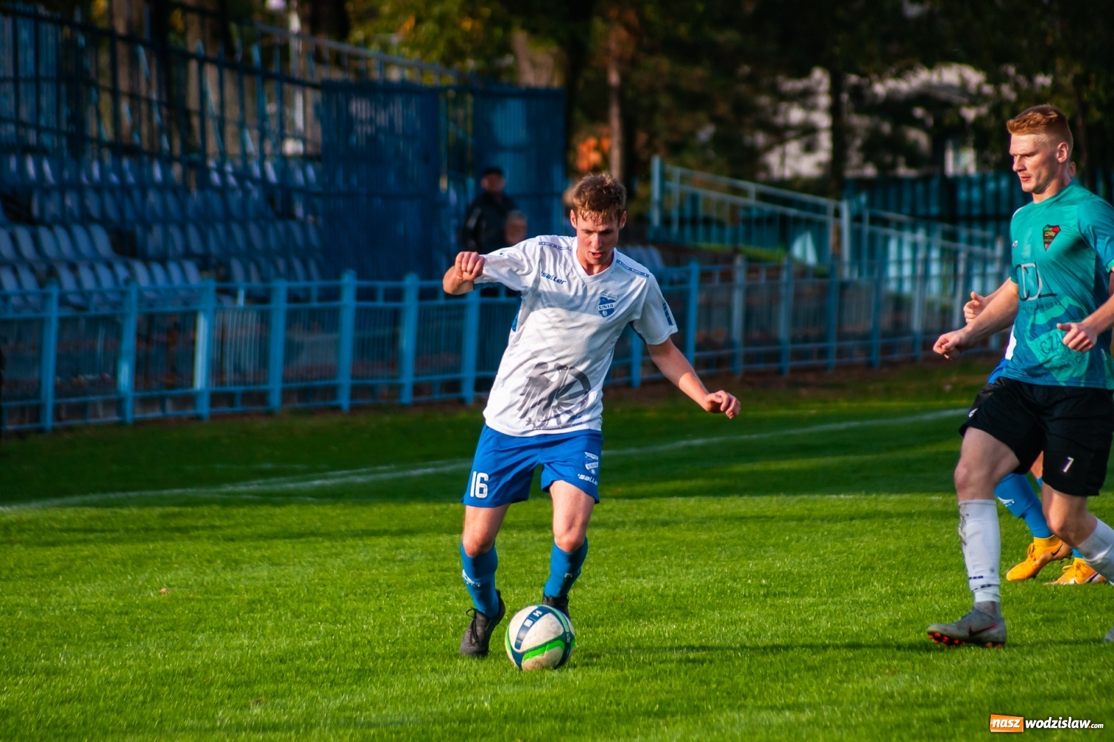 Zdjęcie w galerii na portalu naszwodzislaw.com: Tomasz Kukla uratował punkt dla Czarnych z Gorzyc [FOTO] wiadomości z regionu