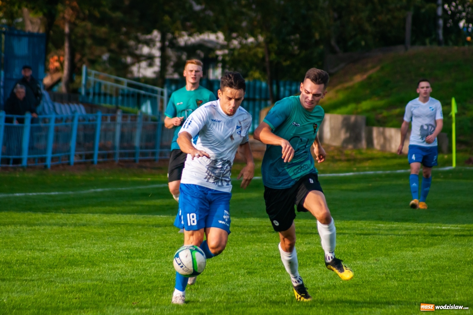Zdjęcie w galerii na portalu naszwodzislaw.com: Tomasz Kukla uratował punkt dla Czarnych z Gorzyc [FOTO] wiadomości z regionu