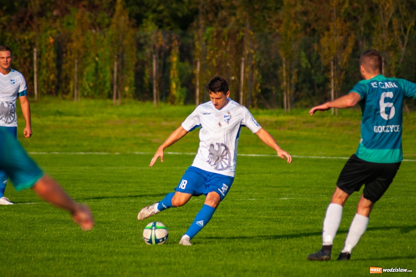 Zdjęcie w galerii na portalu naszwodzislaw.com: Tomasz Kukla uratował punkt dla Czarnych z Gorzyc [FOTO] wiadomości z regionu