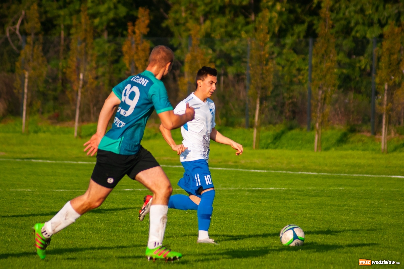 Zdjęcie w galerii na portalu naszwodzislaw.com: Tomasz Kukla uratował punkt dla Czarnych z Gorzyc [FOTO] wiadomości z regionu