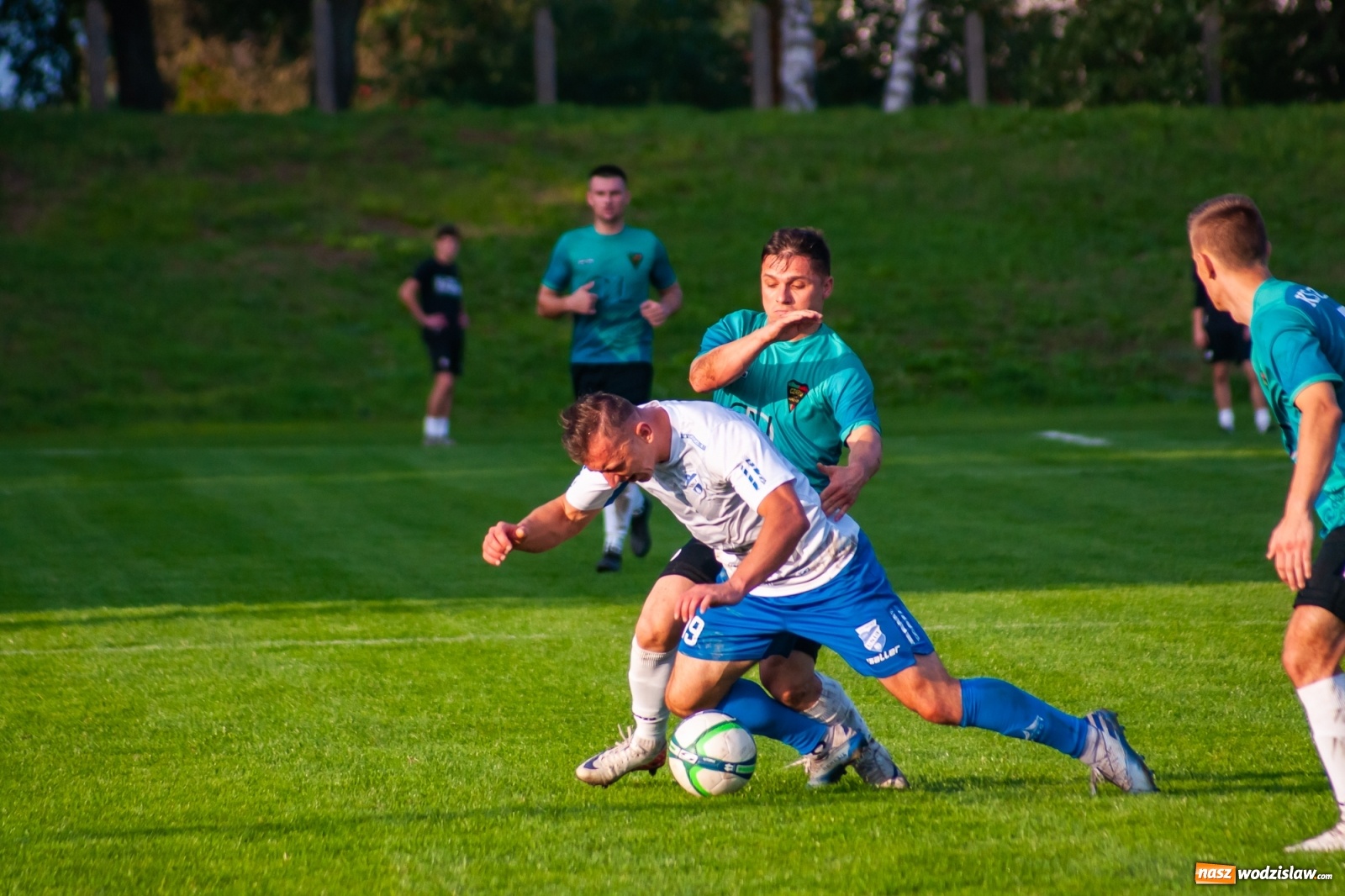 Zdjęcie w galerii na portalu naszwodzislaw.com: Tomasz Kukla uratował punkt dla Czarnych z Gorzyc [FOTO] wiadomości z regionu