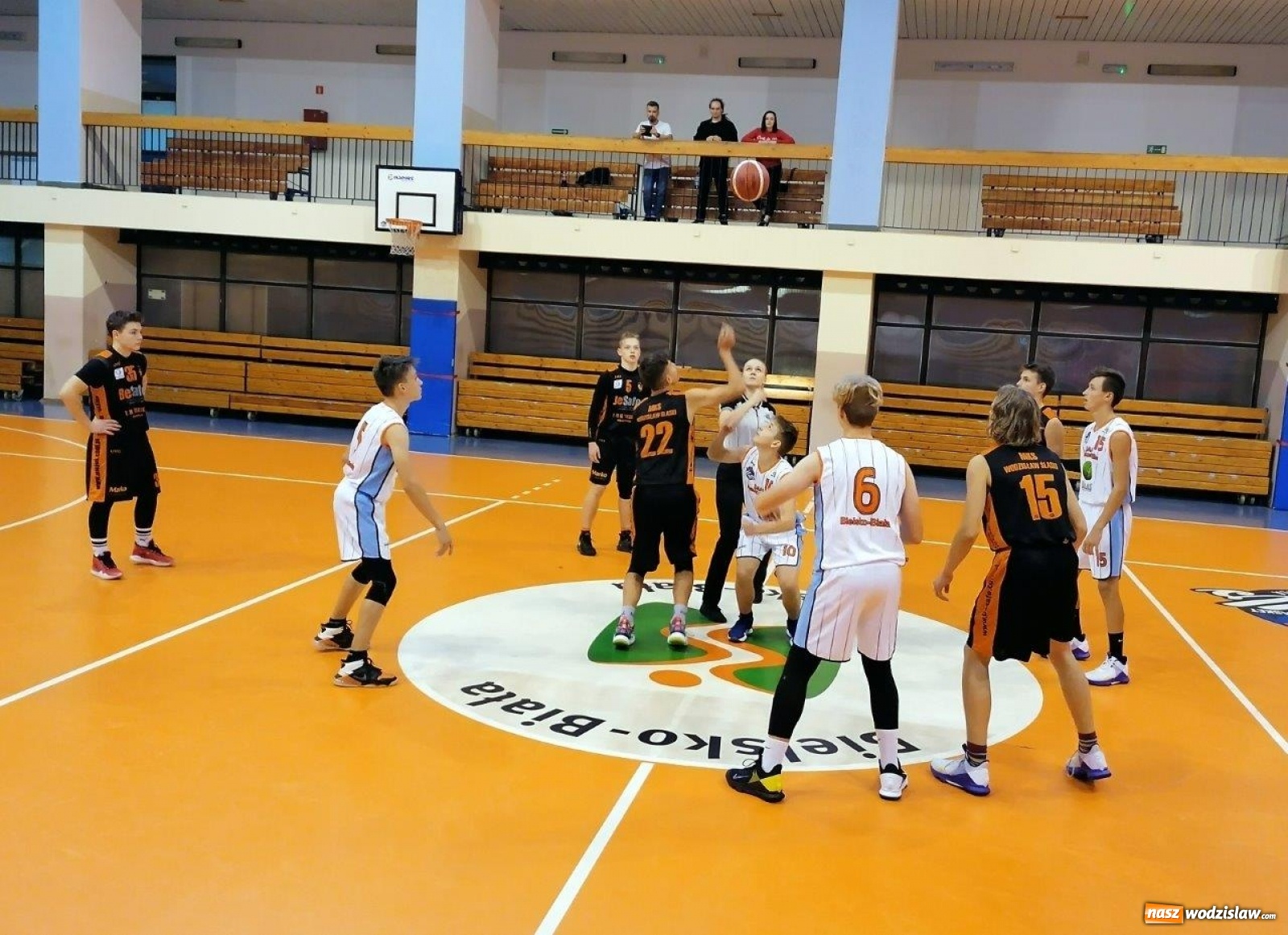 Zdjęcie w galerii na portalu naszwodzislaw.com: Koszykarze MKS Wodzisław Śląski z kolejną wygraną wiadomości z regionu