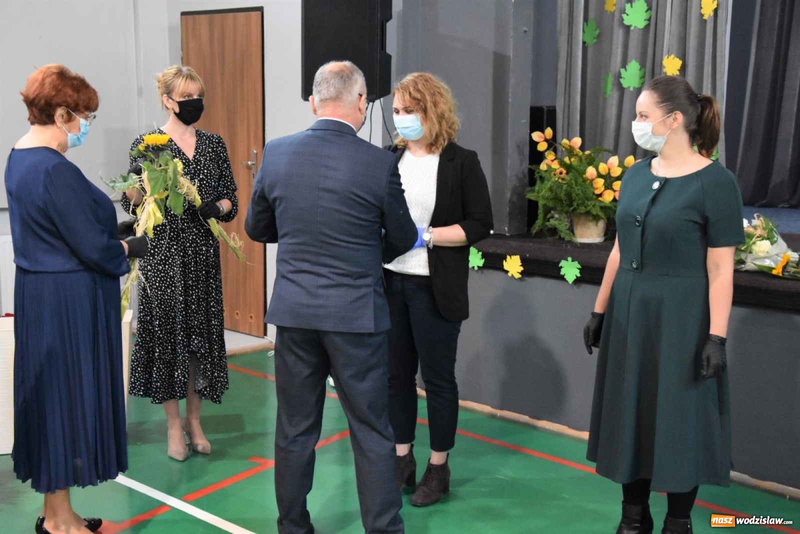 Zdjęcie w galerii na portalu naszwodzislaw.com: Nauczyciele powiatowych szkół z nagrodami i wyróżnieniami [FOTO] wiadomości z regionu