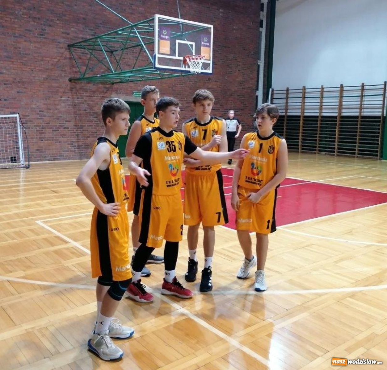 Zdjęcie w galerii na portalu naszwodzislaw.com: Zdecydowane zwycięstwo koszykarzy MKS Wodzisław z MUKK Pszczyna wiadomości z regionu