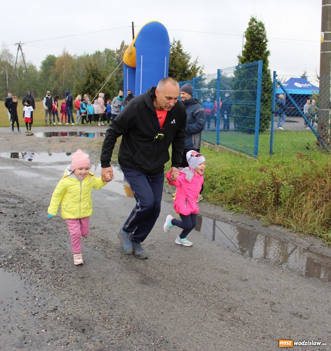 Zdjęcie w galerii na portalu naszwodzislaw.com: XVIII edycja Gminnego Biegu Ulicznego w Mszanie za nami [FOTO] wiadomości z regionu