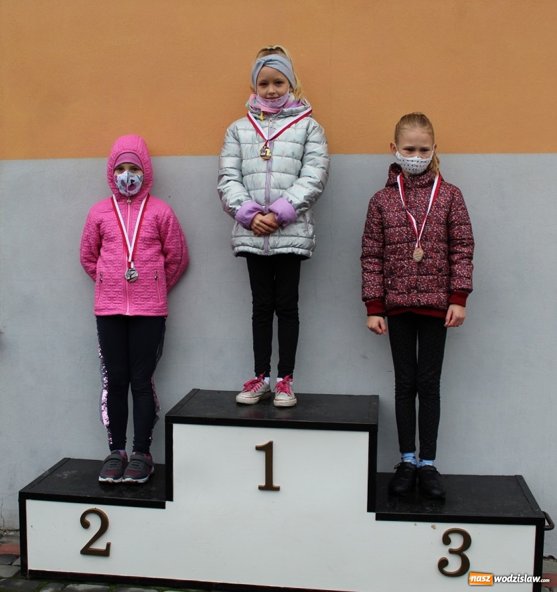 Zdjęcie w galerii na portalu naszwodzislaw.com: XVIII edycja Gminnego Biegu Ulicznego w Mszanie za nami [FOTO] wiadomości z regionu