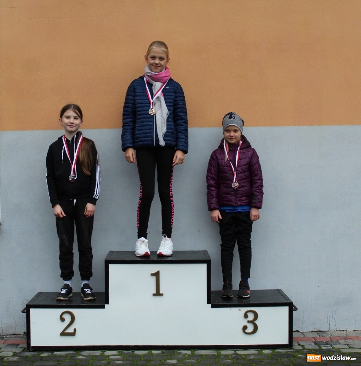 Zdjęcie w galerii na portalu naszwodzislaw.com: XVIII edycja Gminnego Biegu Ulicznego w Mszanie za nami [FOTO] wiadomości z regionu