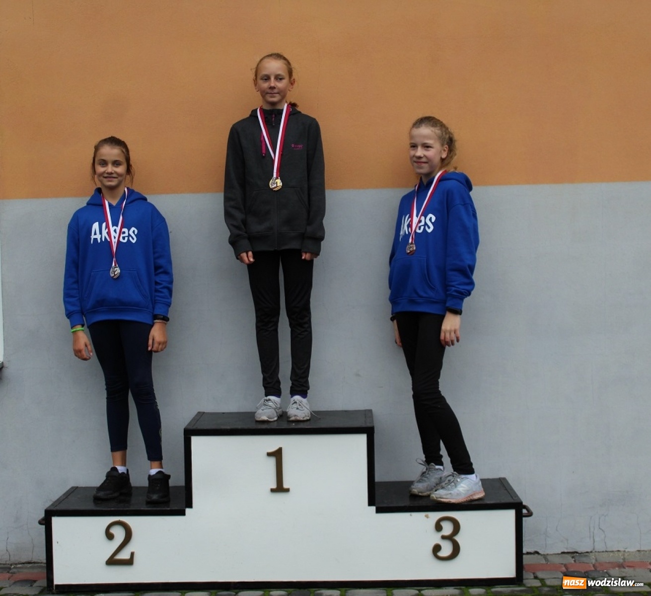 Zdjęcie w galerii na portalu naszwodzislaw.com: XVIII edycja Gminnego Biegu Ulicznego w Mszanie za nami [FOTO] wiadomości z regionu