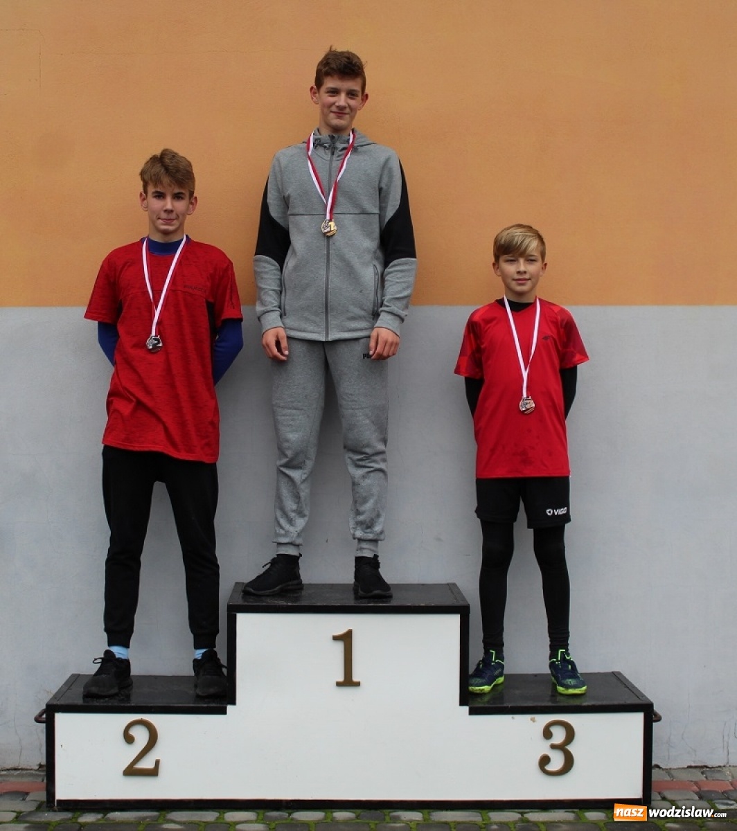 Zdjęcie w galerii na portalu naszwodzislaw.com: XVIII edycja Gminnego Biegu Ulicznego w Mszanie za nami [FOTO] wiadomości z regionu