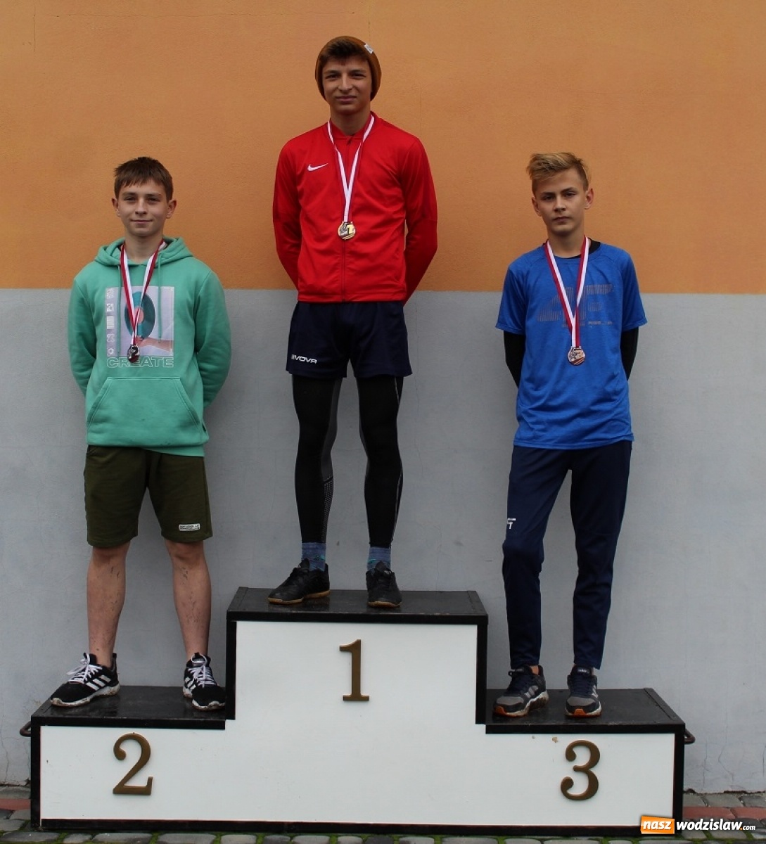 Zdjęcie w galerii na portalu naszwodzislaw.com: XVIII edycja Gminnego Biegu Ulicznego w Mszanie za nami [FOTO] wiadomości z regionu