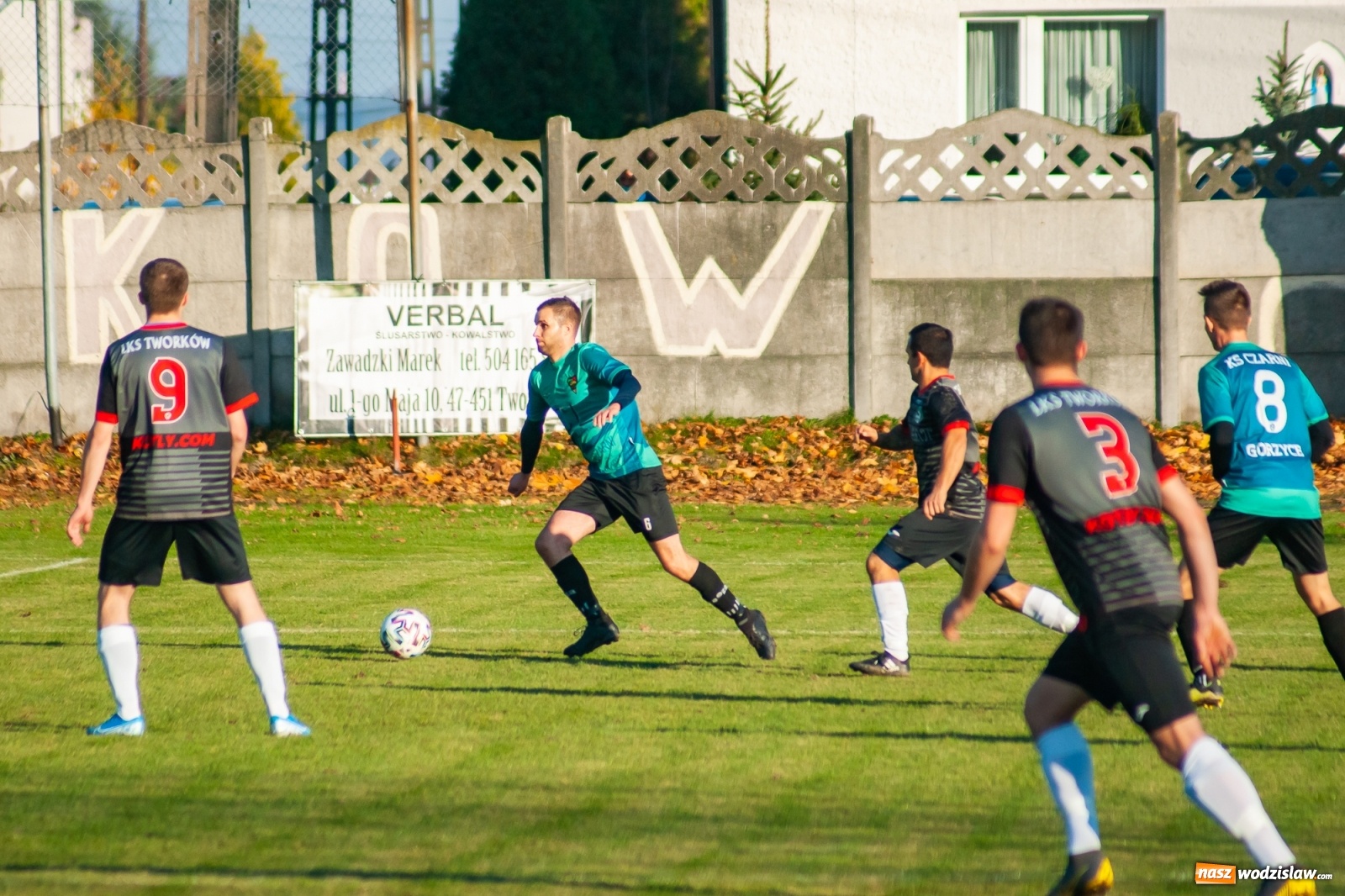 Zdjęcie w galerii na portalu naszwodzislaw.com: Klasa okręgowa. Czarni Gorzyce lepsi w hicie kolejki [FOTO] wiadomości z regionu