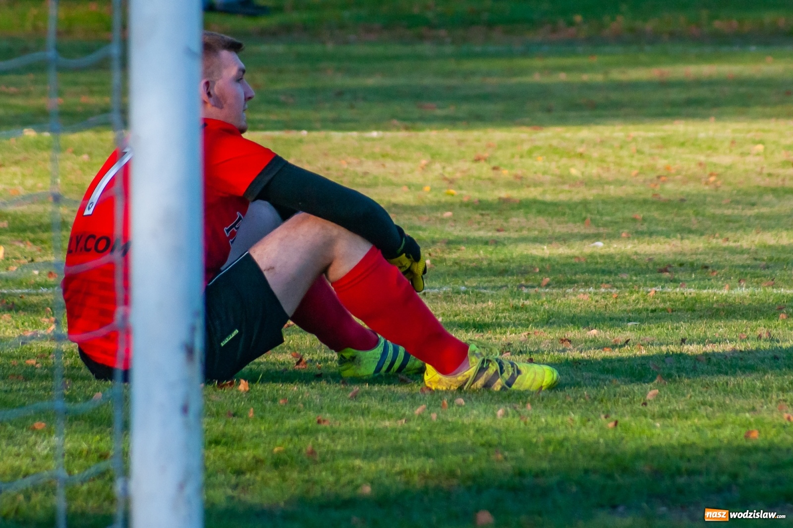 Zdjęcie w galerii na portalu naszwodzislaw.com: Klasa okręgowa. Czarni Gorzyce lepsi w hicie kolejki [FOTO] wiadomości z regionu
