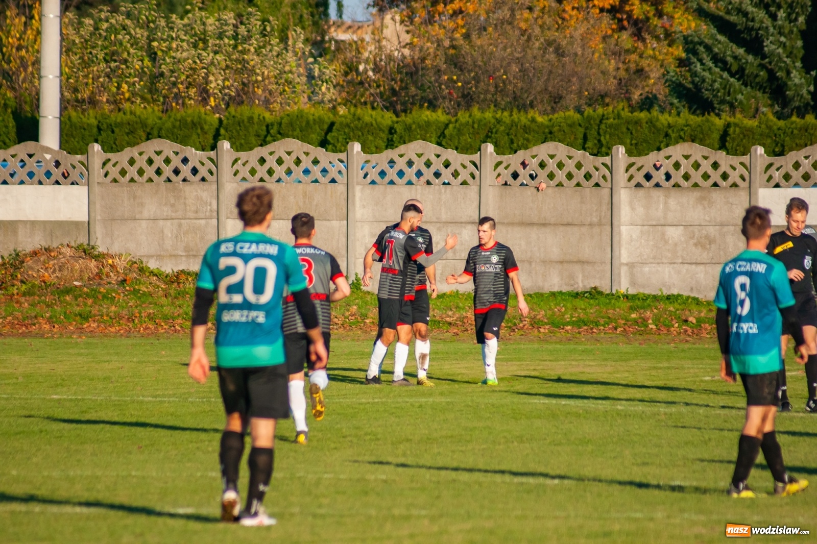 Zdjęcie w galerii na portalu naszwodzislaw.com: Klasa okręgowa. Czarni Gorzyce lepsi w hicie kolejki [FOTO] wiadomości z regionu