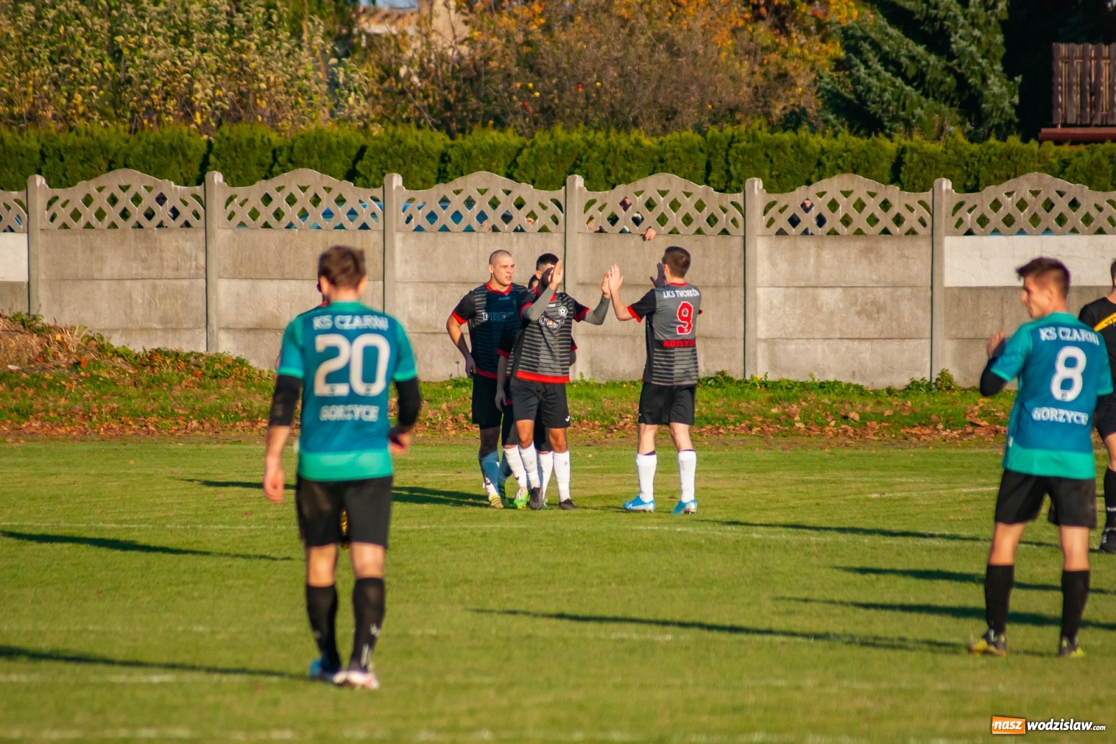 Zdjęcie w galerii na portalu naszwodzislaw.com: Klasa okręgowa. Czarni Gorzyce lepsi w hicie kolejki [FOTO] wiadomości z regionu