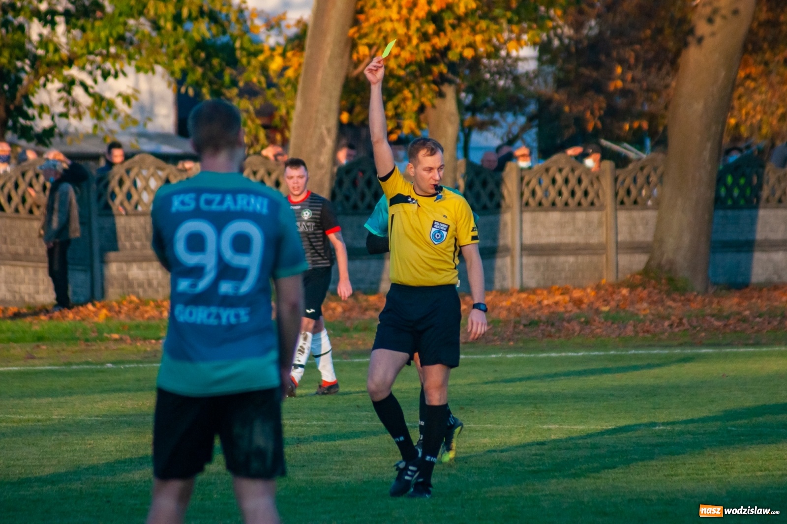 Zdjęcie w galerii na portalu naszwodzislaw.com: Klasa okręgowa. Czarni Gorzyce lepsi w hicie kolejki [FOTO] wiadomości z regionu