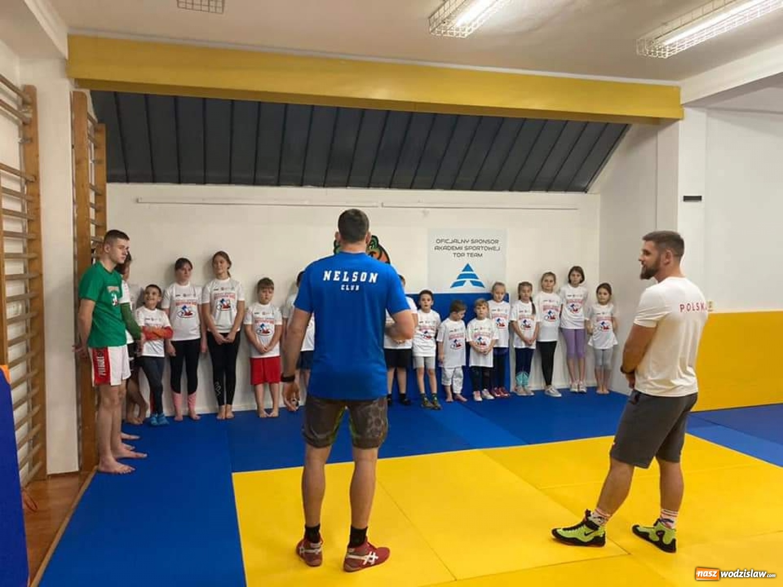 Zdjęcie w galerii na portalu naszwodzislaw.com: Mistrz Polski w zapasach na treningu Akademii Sportowej Top Team wiadomości z regionu