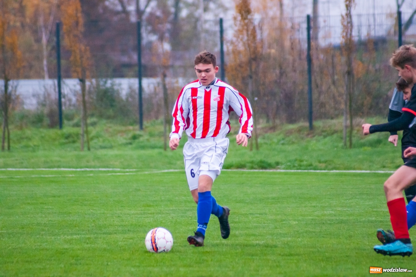 Zdjęcie w galerii na portalu naszwodzislaw.com: Juniorzy starsi. Nieudana pogoń Gołkowic [FOTO i WIDEO] wiadomości z regionu