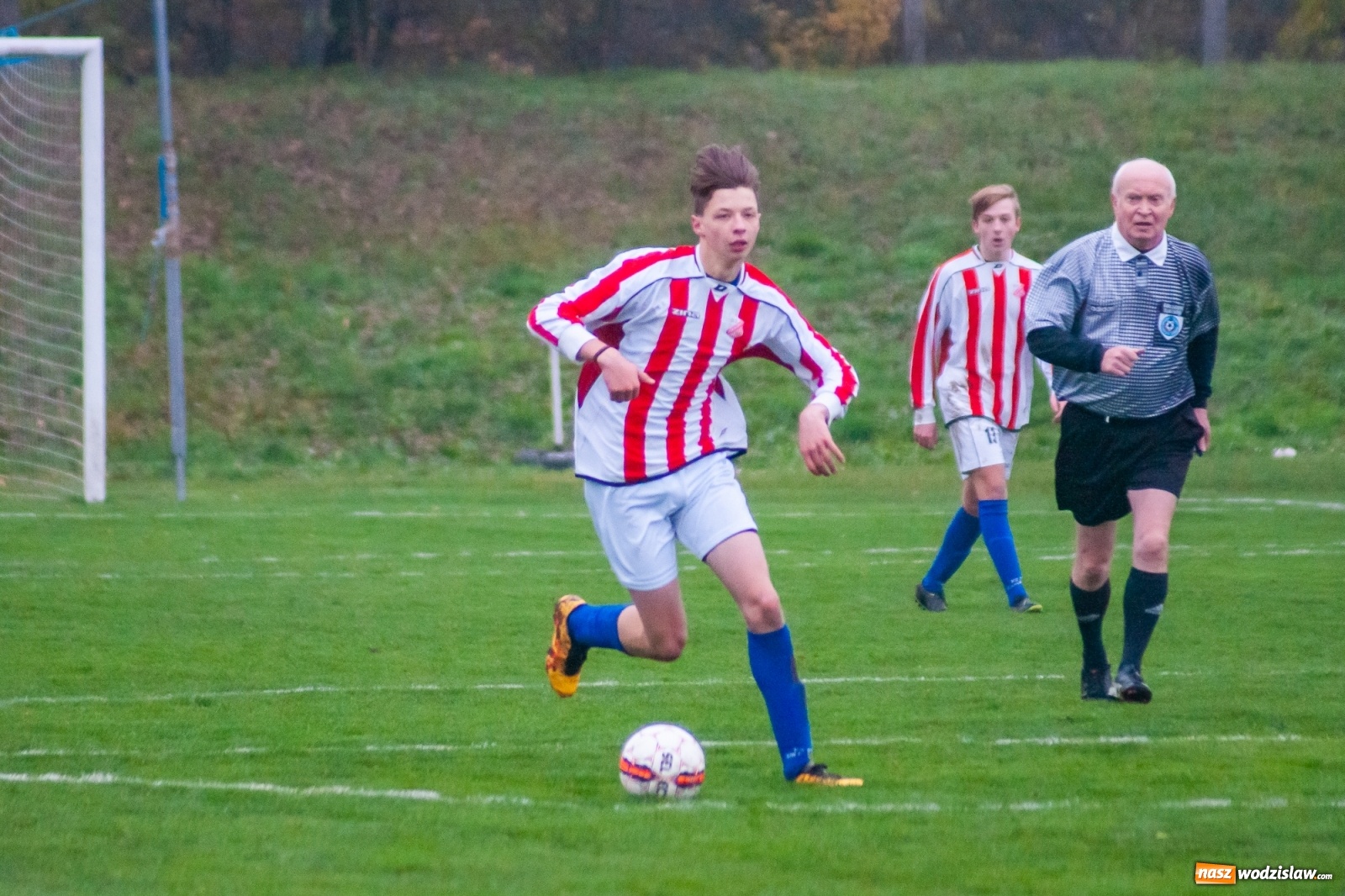 Zdjęcie w galerii na portalu naszwodzislaw.com: Juniorzy starsi. Nieudana pogoń Gołkowic [FOTO i WIDEO] wiadomości z regionu