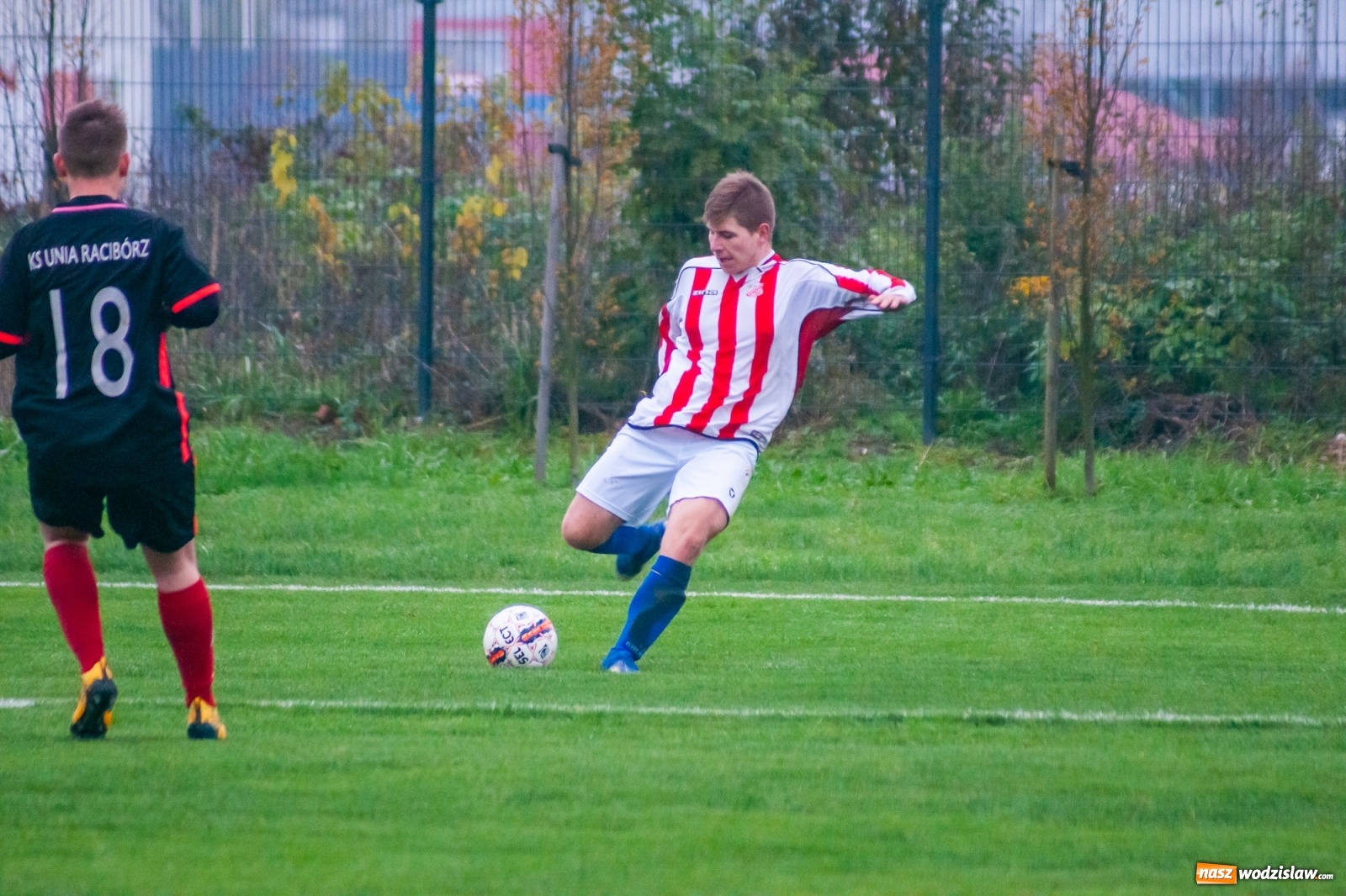 Zdjęcie w galerii na portalu naszwodzislaw.com: Juniorzy starsi. Nieudana pogoń Gołkowic [FOTO i WIDEO] wiadomości z regionu
