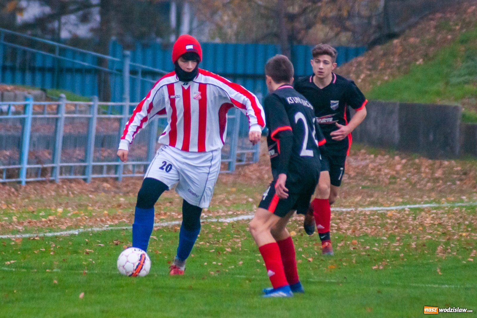 Zdjęcie w galerii na portalu naszwodzislaw.com: Juniorzy starsi. Nieudana pogoń Gołkowic [FOTO i WIDEO] wiadomości z regionu