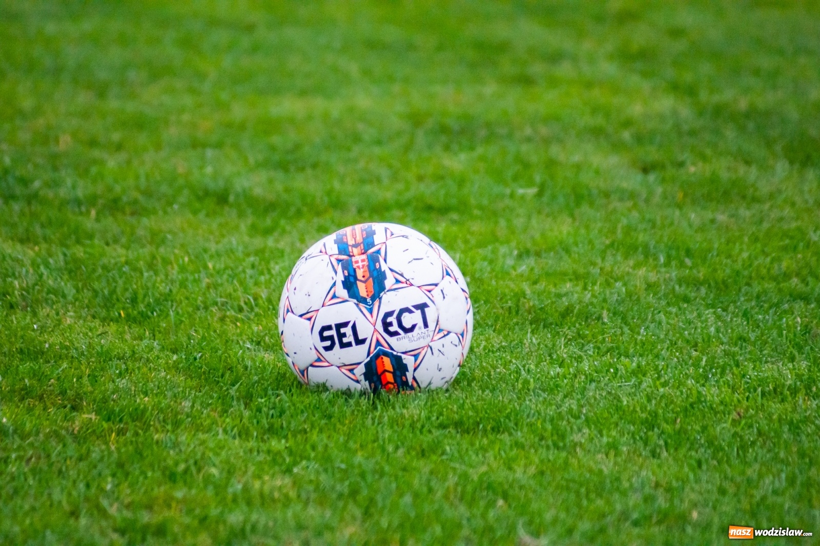 Zdjęcie w galerii na portalu naszwodzislaw.com: Juniorzy starsi. Nieudana pogoń Gołkowic [FOTO i WIDEO] wiadomości z regionu