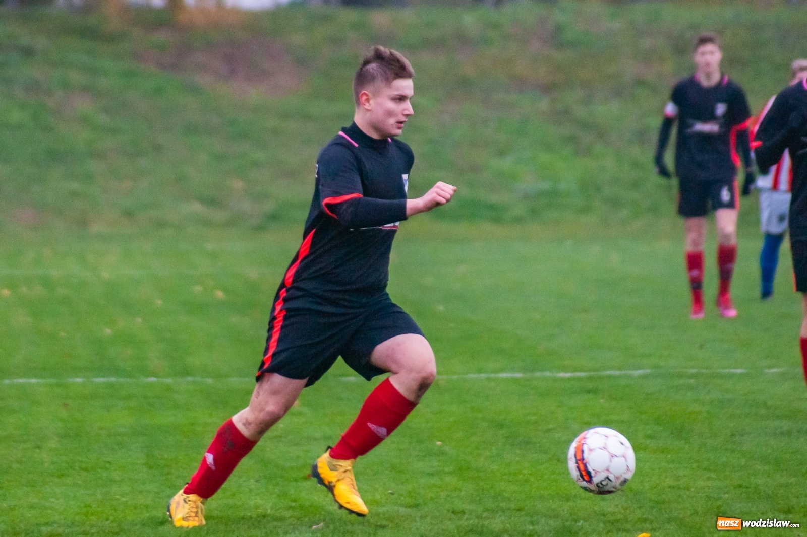 Zdjęcie w galerii na portalu naszwodzislaw.com: Juniorzy starsi. Nieudana pogoń Gołkowic [FOTO i WIDEO] wiadomości z regionu