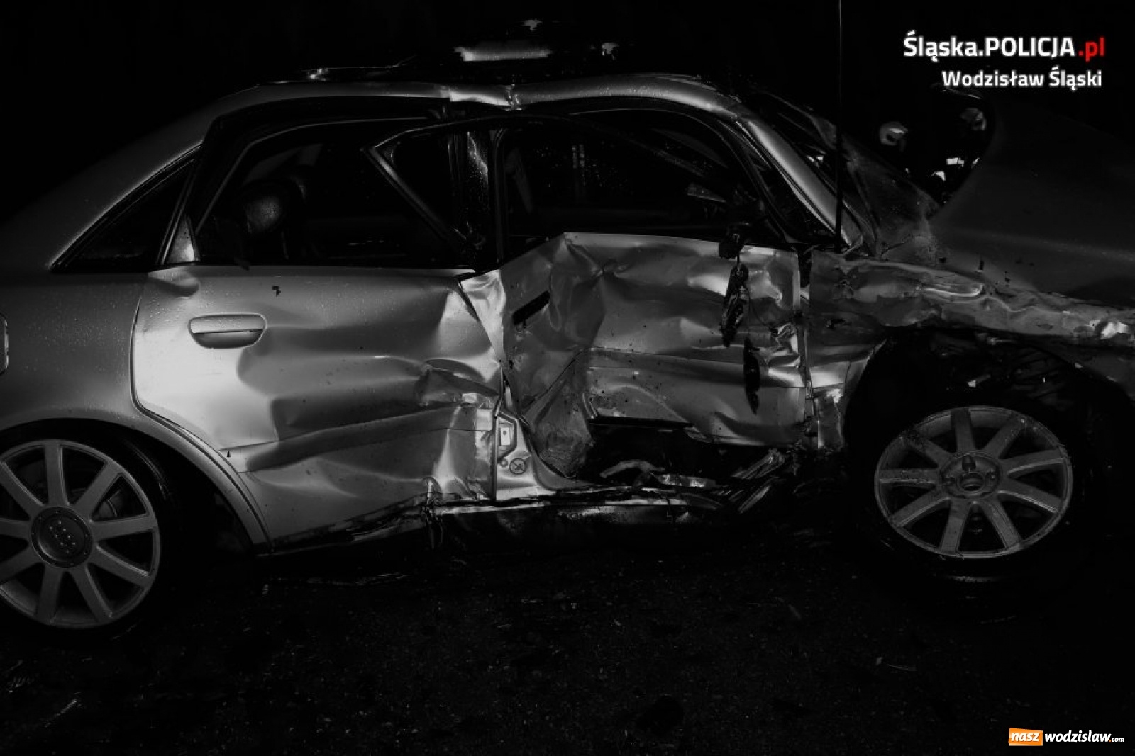 Zdjęcie w galerii na portalu naszwodzislaw.com: Groźne zderzenie samochodów w Turzy Śląskiej wiadomości z regionu