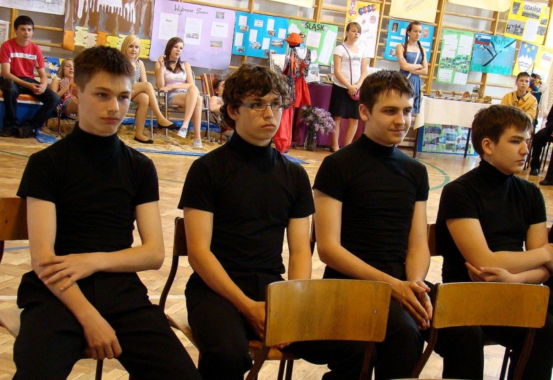 Zdjęcie w galerii na portalu naszwodzislaw.com: Księżna wręczyła im klucze do szkoły wiadomości z regionu